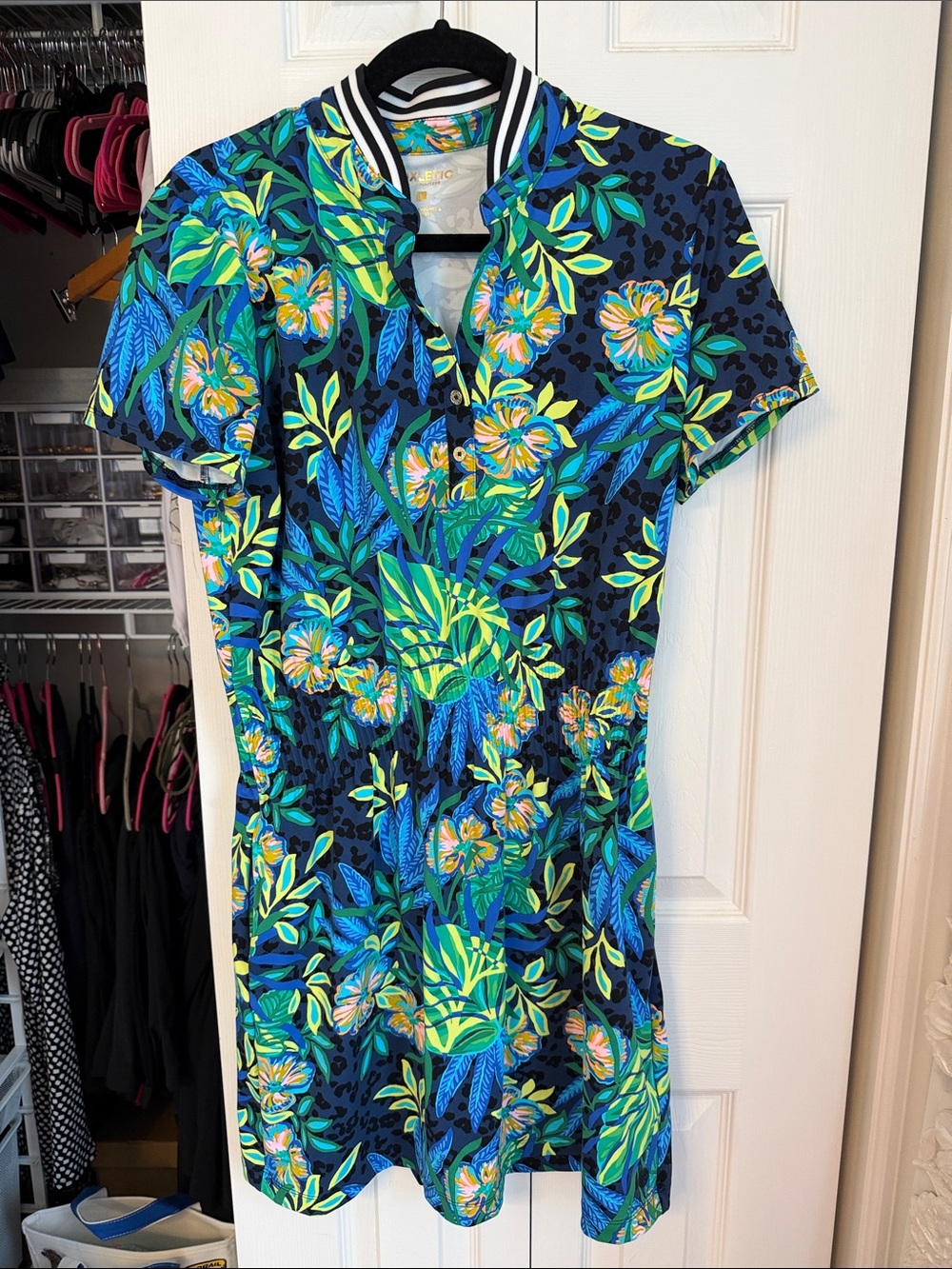 BNWT Lilly Pulitzer love active dress upf 50+ multi the hottest spot size large